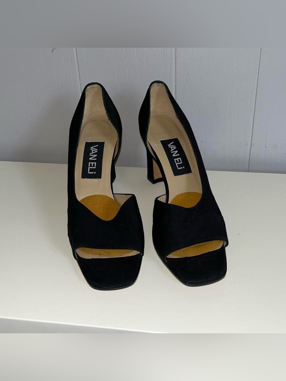 Black Vaneli peep toe 3” heels